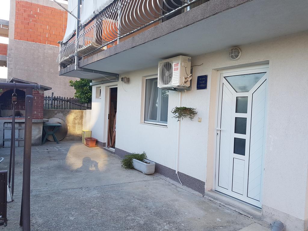 Apartment Roma Kaštela エクステリア 写真
