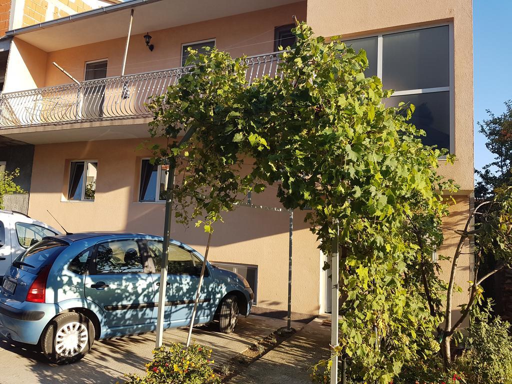 Apartment Roma Kaštela エクステリア 写真
